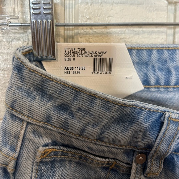 NEW Abrand A 94 High Slim Jeans in Walk Away, size 26. - Picture 7 of 7